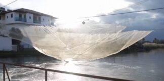 Kryeministri Rama publikon videon: Hidrovorët në Darzezë të Fierit në punë pa ndërprerje për përballimin e reshjeve intensive