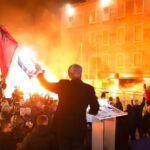 Fjalime, molotovë, dhe…në rishikim