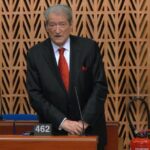 Berisha nuk u tregua dinjitoz për Shqipërinë