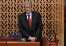 Berisha nuk u tregua dinjitoz për Shqipërinë