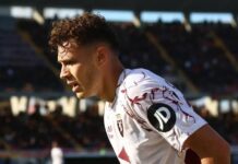 Kristjan Asllani mbetet ‘në ajër’, avioni për në Stamboll pëson defekt! Shtyhet firma me Besiktasin