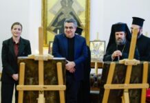 10 ikona të vjedhura i rikthehen Kishës Ortodokse pas 14 vitesh, ministri Gonxhja: Akt drejtësie historike dhe shpirtërore! Kryepeshkopi Joan: Pasaportë e identitetit dhe kulturës europiane