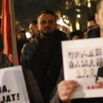 Deputeti demokrat Besart Xhaferri i bashkohet protestës së Lapajt para Kryeministrisë