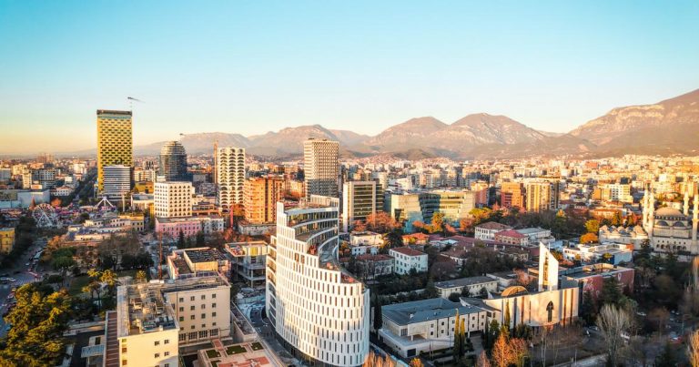  The Standard  rekomandon Shqipërinë si destinacionin kryesor evropian në 2026 n