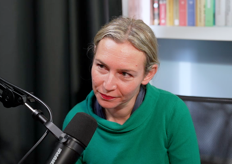 Nga trashëgimia komuniste te kurthi neoliberal  Lea Ypi zbërthen paradokset e tranzicionit shqiptar