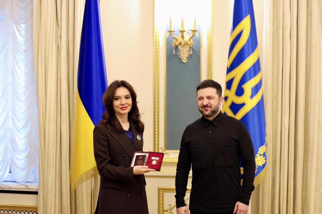 U vlerësua me  Urdhrin e Lartë të Princeshës Olga   ministrja Spiropali  Nder dhe kujtim i paharrueshëm  ma shtojnë përulësinë dhe përgjegjësinë për shërbimin ndaj vendit tim