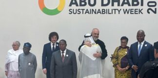 FOTO/ Rama në Abu Dhabi, ndan foton zyrtare nga Samiti: Përqafohet me Sheikh Mohammed bin Zayed Al Nahyan