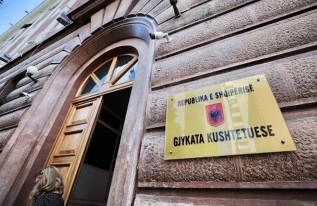 -640-0-gjykata-kushtetuese-460x300-1768322180