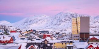 Analiza e Reuters/ Dilema e Danimarkës për Groenlandën: Mbrojtja e një territori që po lëviz drejt pavarësisë