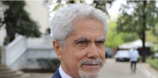 Ilir Yzeiri: Mbreti lakuriq dhe idiotët e Tiranës