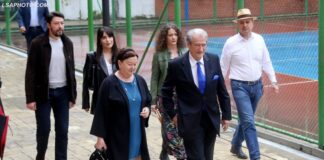 VIDEO VIRALE/ Nga Gërdeci e 21 Janari tek apartamentet jashtë vendit të familjes Berisha: Ja pse duhet protestuar sot