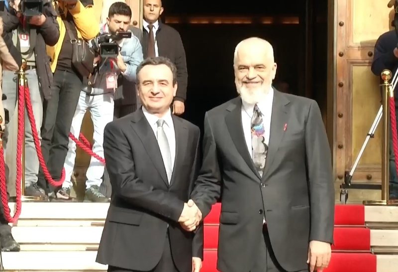 A do të ketë një takim të ri mes qeverive të Kosovës dhe Shqipërisë 