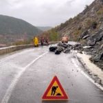 Rreshjet e dendura, policia njoftim për rrugën interurbane Tiranë-Durrës! Ja si paraqitet gjendja në Gjirokastër, Kukës dhe Lezhë