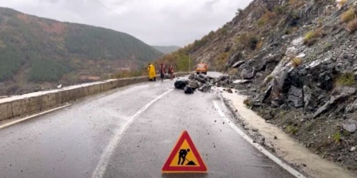 -800-0-1767689022xgure-ne-rruge-128