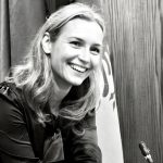 Lea Ypi: Mirupafshim Shqipëri. Llaçin e shpifjeve dhe konspiracioneve biografike, ti kam lënë në derë