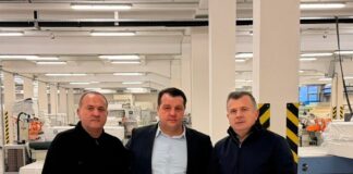 Balla viziton Devolli Group në Gjakovë pas zjarrit në fabrikën Comoditá: Dëm i madh për ekonominë e Kosovës dhe mbarë shqiptarisë