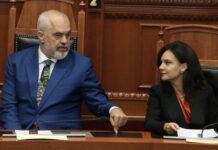 Si i përgjigjet Elisa Spiropali kritikave të Ramës për Ministrinë e Jashtme