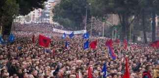 Postimi qesharak i Flamur Nokës me Photoshop: Kështu do jetë “përmbytja” e bulevardit