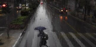 Stuhi dhe reshje të dendura shiu pritet ta godasin vendin fqinj, autoritetet greke bëjnë thirrje për kujdes