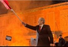 Protesta madhështore e Berishës përballë demokratëve