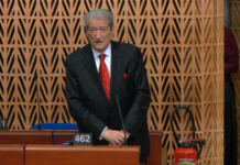 Berishës i kanë ndërprerë fjalën në Strasburg! E ka regjistruar me Albanën për ta transmetuar në Tiranë (VIDEO)