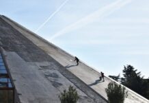 Gjeopolitika perëndimore dhe korrupsioni në Ballkan: Si përpjekjet e SHBA-së dhe BE-së për reformën në drejtësi nxitën centralizimin e pushtetit dhe dështuan drejtësinë