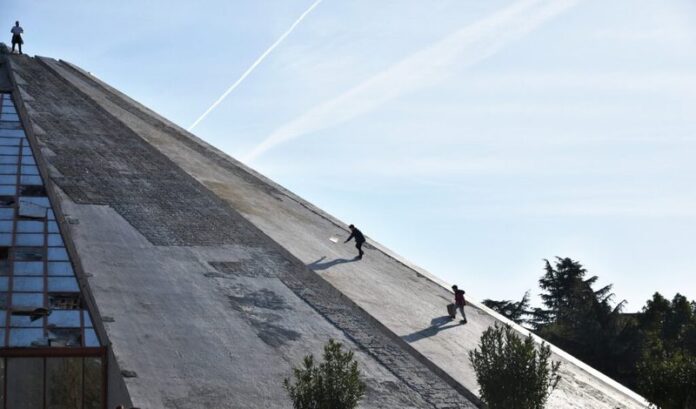 -800-0-1769701838xshutterstock-2115165320-1024x602-275