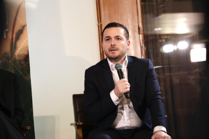 -800-0-1769769451ximg-1630-138