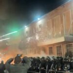 Protesta e PD, 11 efektivë të lënduar, policia arreston 17 persona, procedohen disa të tjerë, mes tyre dhe 3 deputetë