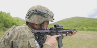 “Shqiptarët sulmojnë në aktin e tretë”, Vulin frikësohet nga ushtria e Kosovës: Një armë që do qëllojë