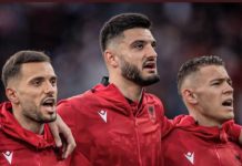 Edhe një shans të artë, Armando Broja luan titullar kundër Manchester United, por është hera e fundit