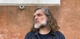 Kitaristit nuk i duhet kitara