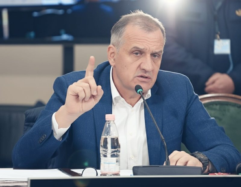 Ilir Beqaj kërkon leximin e fashikujve hetimorë  Drejtoria e Burgjeve i kthen përgjigje  Nuk i lexon dot  se nuk kemi infrastrukturën e nevojshme