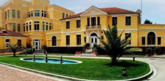 Ambasada amerikane paralajmëron qytetarët: Shmangni zonat e protestës së opozitës