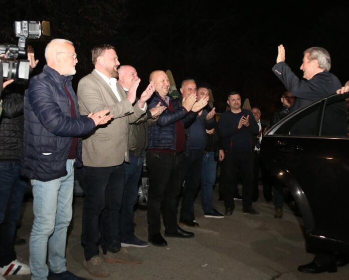 -800-0-berisha-rikthehet-naten-ne-seline-e-pd-me-duartrokitje-159 (1)