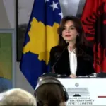 “I dëshmoi botës që në këto troje jeton një popull europian”, Spiropali në ceremoninë e 90-vjetorit të lindjes së Kadaresë: Ambasadori shpirtëror i shqiptarisë në botë