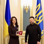 Zelensky dekoron Spiropalin në Kiev me Urdhrin e Lartë Shtetëror, Ministrja: Nderim për vlerat e shenjta njerëzore që shqiptarët strehojnë në zemrat e tyre