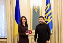 Zelensky dekoron Spiropalin në Kiev me Urdhrin e Lartë Shtetëror, Ministrja: Nderim për vlerat e shenjta njerëzore që shqiptarët strehojnë në zemrat e tyre
