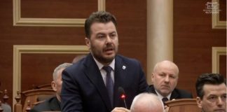 “Mundësia” refuzon Berishën, Kapri: Nuk mund të ulemi me të akuzuarit për korrupsion