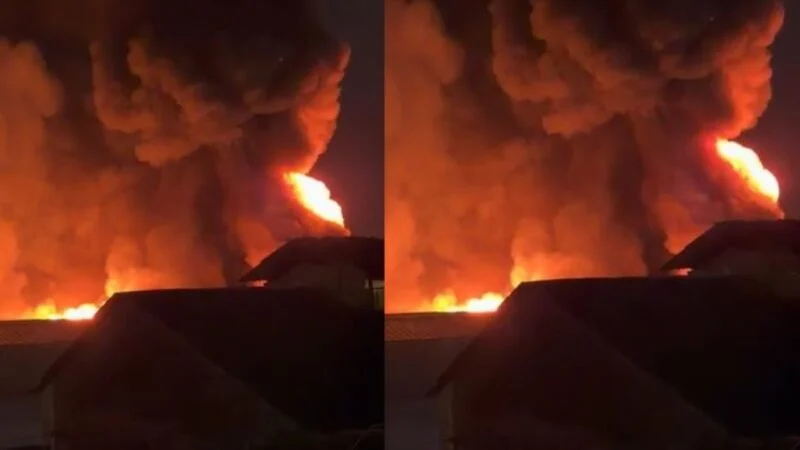 Digjen disa magazina në tregun e rrobave të përdorura në Tiranë  zjarri vijon aktiv  Në rrezik disa biznese përreth