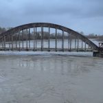 Situatë kritike e motit në vend/ Vjosa del nga shtrati pranë Urës së Mifolit, niveli arrin 6.8 metra