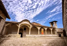 Kryeministri Rama jep lajmin e mirë: Muzeu Onufri kapërcen 100 mijë vizitorë për të dytin vit radhazi