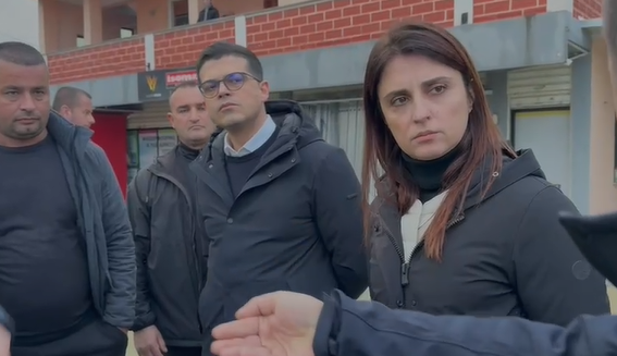 Emergjencë nga përmbytjet në Durrës  Vengu  23 efektivë dhe mjete të rënda në operacion