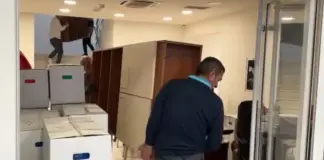 Zhvendosja e Kadastrës së Vlorës në Tiranë, nis transferimi i bazës materiale drejt kryeqytetit