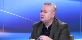 Votuan pro për Bordin e Paqes, Myslim Murrizi akuza demokratëve: Plehra dhe palaço, që serviloseni