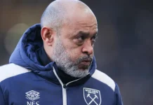 Një shkarkim i dytë brenda sezonit? Klubi i Premier League merr vendimin për trajnerin pas humbjes turpëruese