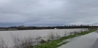 Moti i keq, bashkia e Durrësit thirrje qytetarëve: Shmangni lëvizjet e panevojshme