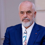 Reshjet e dëborës në vend, Rama: Shmangni lëvizjet e panevojshme dhe përdorni gomat dimërore