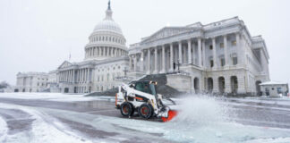 Moti i keq me temperatura të acarta përfshin SHBA-në, Shtëpia e Bardhë mbulohet nga dëbora