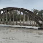 Situatë ALARMANTE në Vlorë, Vjosa gati kalimit të vijë së kuqe! Lumi tejkalon 9 metra